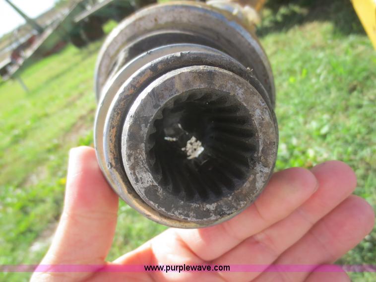 image for item I2182 2001 Vermeer 605XL round baler