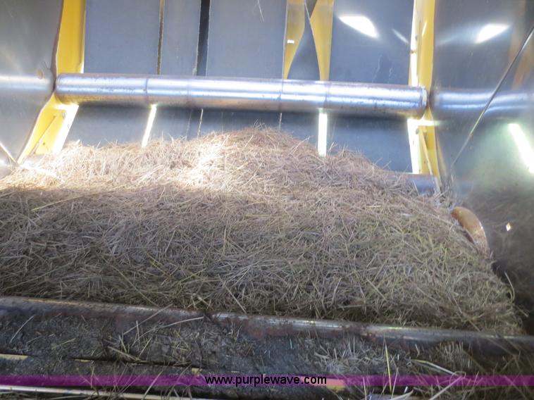 image for item I2182 2001 Vermeer 605XL round baler