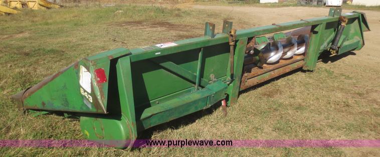 image for item I2184 John Deere 843 corn head