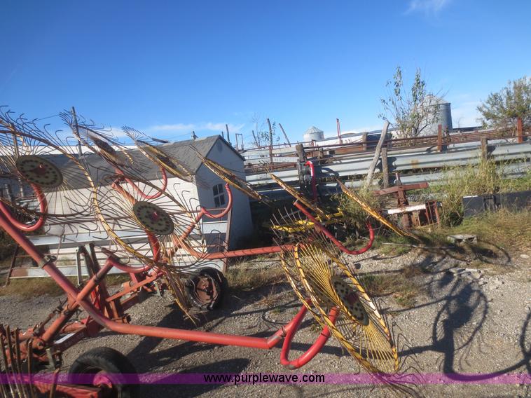 image for item I2187 Tonutti RCS10 hay rake