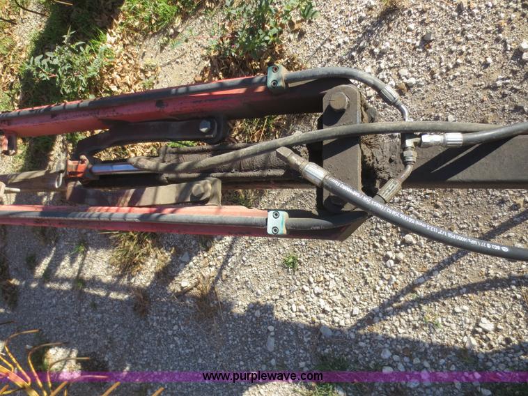 image for item I2188 Tonutti V12 hay rake