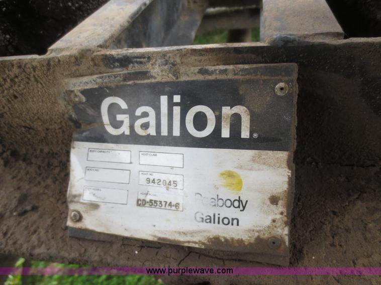 image for item I2197 1975 International F2070A grain truck