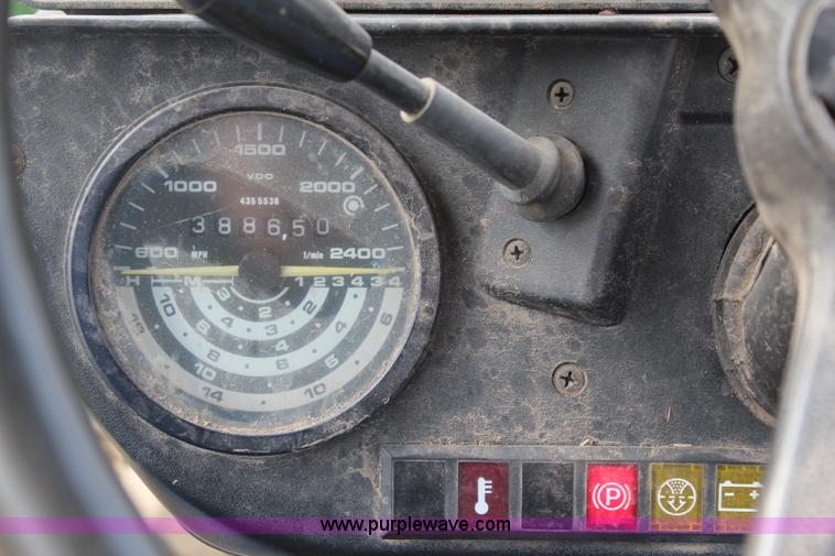 image for item I5901 Deutz Allis 6265 tractor