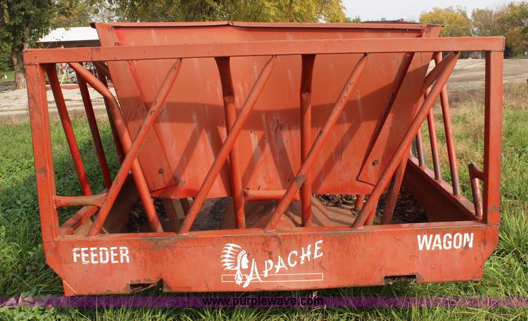 image for item I5904 Apache round bale feeder wagon