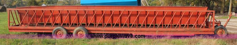 image for item I5904 Apache round bale feeder wagon