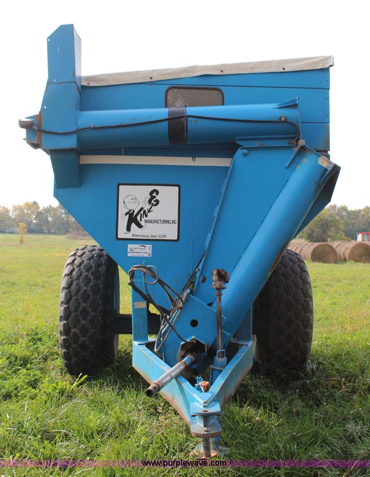 image for item I5905 Kinze 400 grain cart