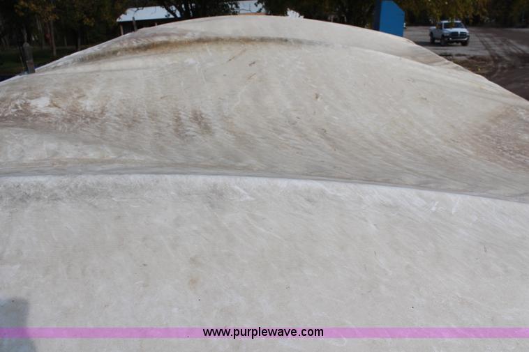 image for item I5905 Kinze 400 grain cart