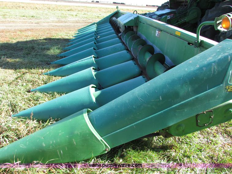 image for item I6013 1996 John Deere 1293 corn head
