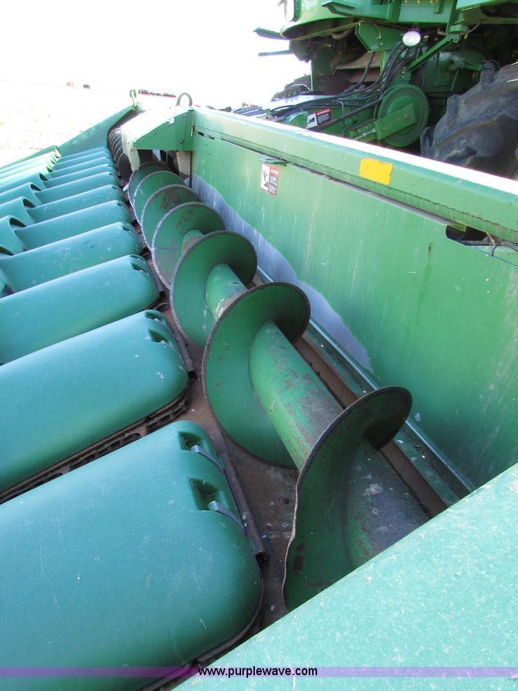 image for item I6013 1996 John Deere 1293 corn head
