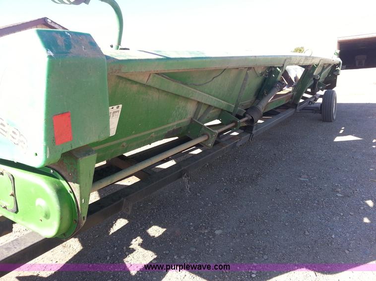 image for item I6013 1996 John Deere 1293 corn head