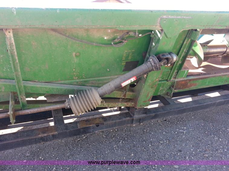 image for item I6013 1996 John Deere 1293 corn head