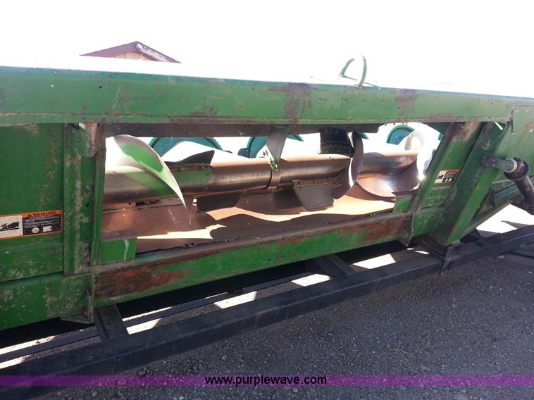 image for item I6013 1996 John Deere 1293 corn head