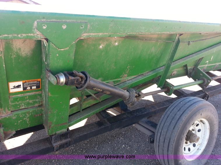 image for item I6013 1996 John Deere 1293 corn head