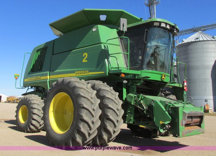image for item I6014 2004 John Deere 9660 STS combine