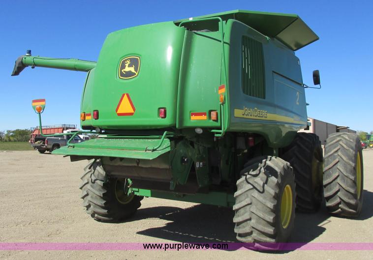image for item I6014 2004 John Deere 9660 STS combine