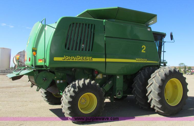image for item I6014 2004 John Deere 9660 STS combine