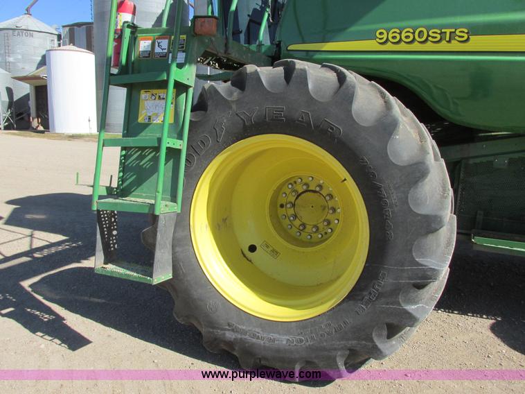 image for item I6014 2004 John Deere 9660 STS combine