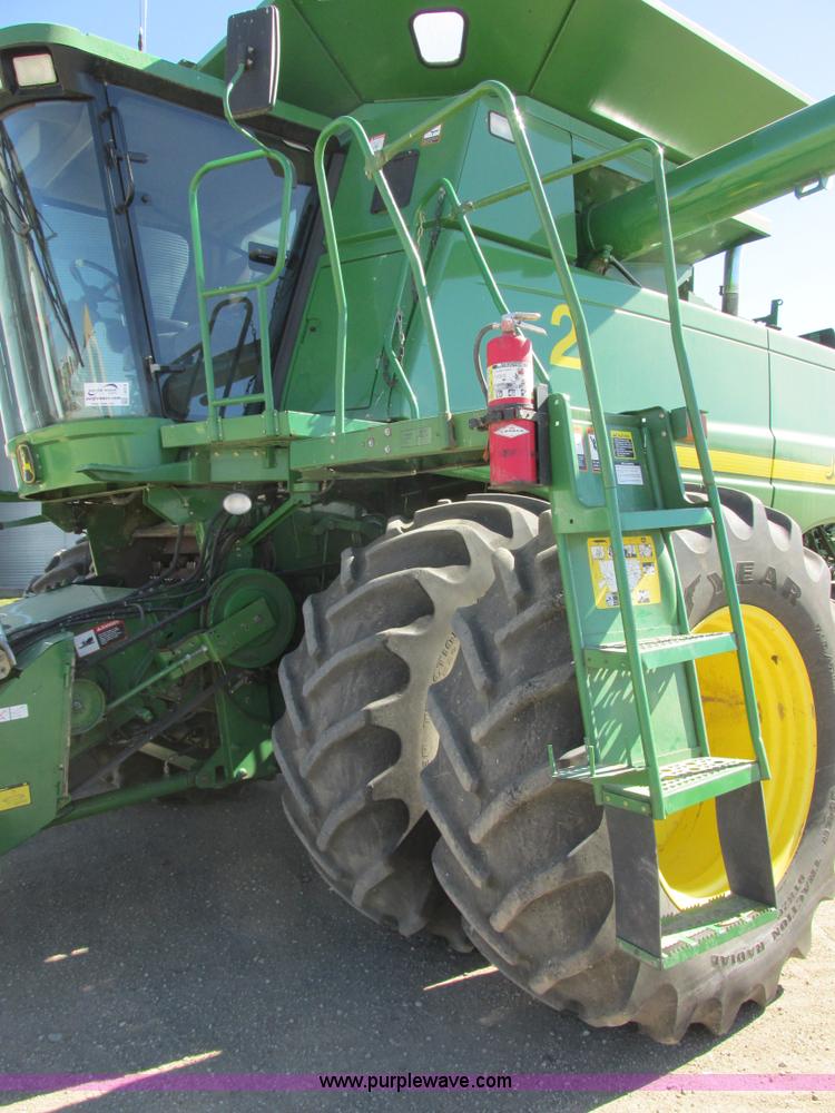 image for item I6014 2004 John Deere 9660 STS combine