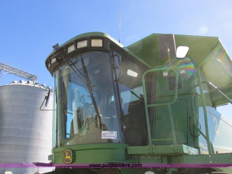 image for item I6014 2004 John Deere 9660 STS combine
