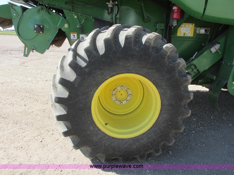 image for item I6014 2004 John Deere 9660 STS combine