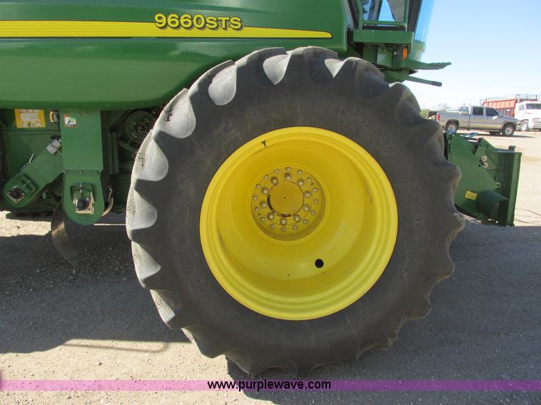 image for item I6014 2004 John Deere 9660 STS combine