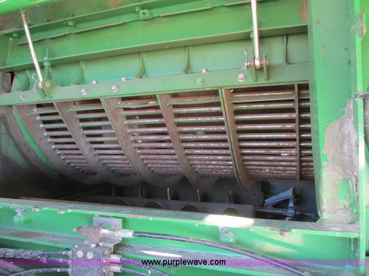 image for item I6014 2004 John Deere 9660 STS combine