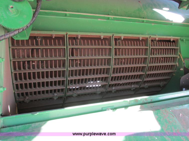 image for item I6014 2004 John Deere 9660 STS combine