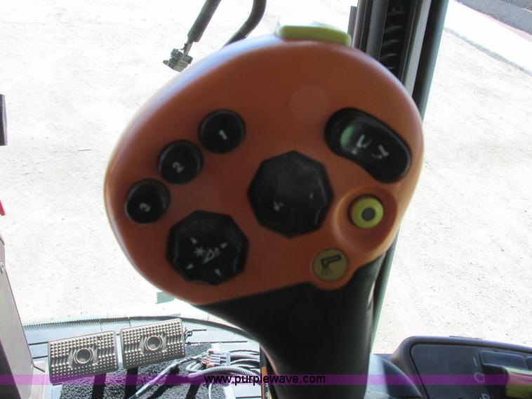 image for item I6014 2004 John Deere 9660 STS combine