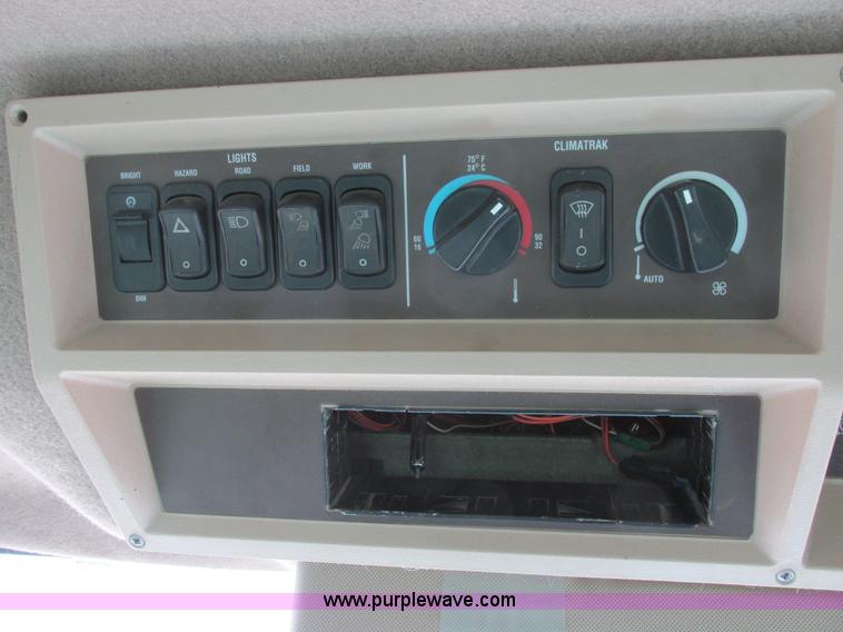 image for item I6014 2004 John Deere 9660 STS combine