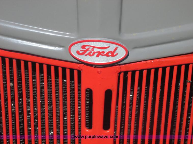 image for item J2402 1948 Ford 8N tractor