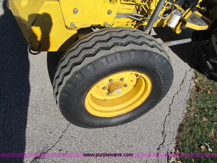 image for item Z9090 2000 New Holland 345D tractor