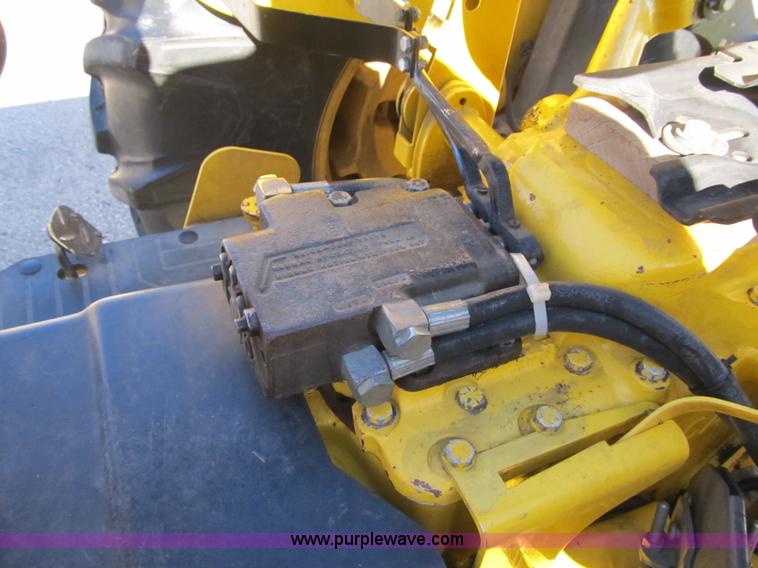 image for item Z9090 2000 New Holland 345D tractor