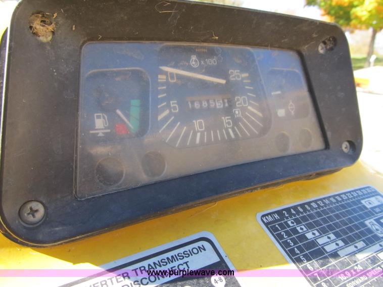 image for item Z9090 2000 New Holland 345D tractor