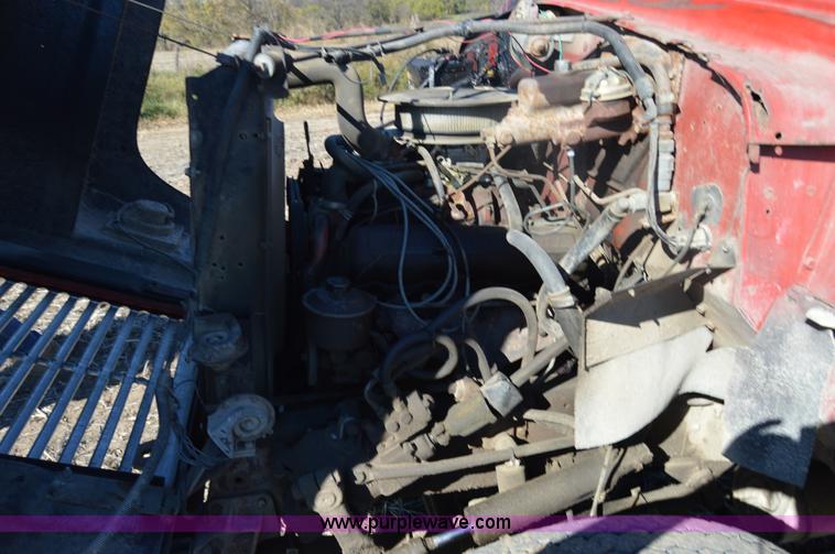 image for item Z9278 1964 International 9100 grain truck