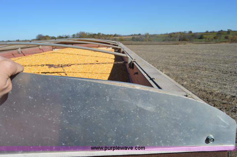 image for item Z9278 1964 International 9100 grain truck