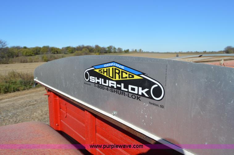 image for item Z9278 1964 International 9100 grain truck