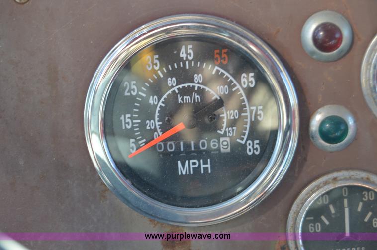 image for item Z9278 1964 International 9100 grain truck