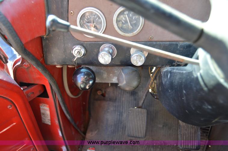 image for item Z9278 1964 International 9100 grain truck