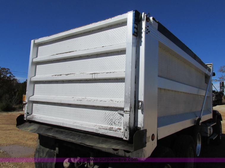 image for item AW9864 1999 Freightliner FL112 dump truck