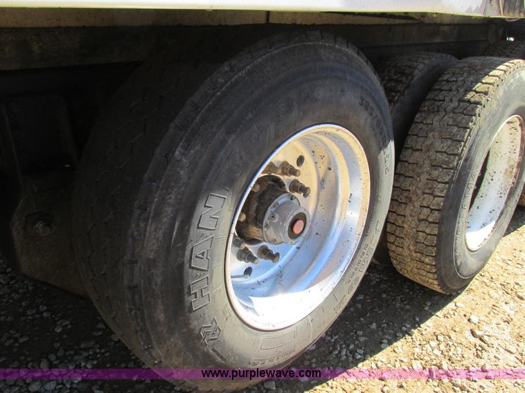 image for item AW9864 1999 Freightliner FL112 dump truck