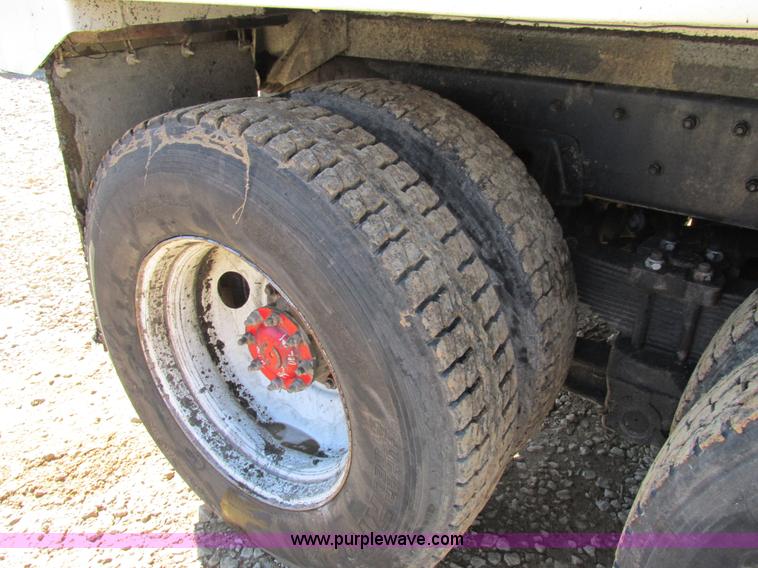 image for item AW9864 1999 Freightliner FL112 dump truck