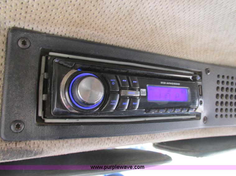 image for item AW9864 1999 Freightliner FL112 dump truck