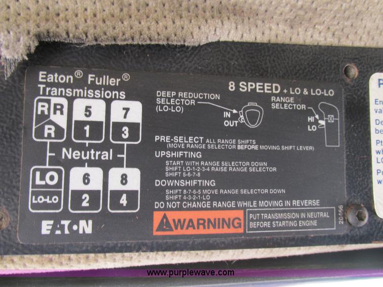 image for item AW9864 1999 Freightliner FL112 dump truck