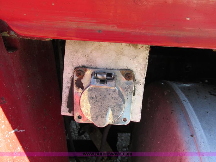 image for item AW9864 1999 Freightliner FL112 dump truck