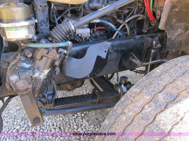 image for item AW9864 1999 Freightliner FL112 dump truck