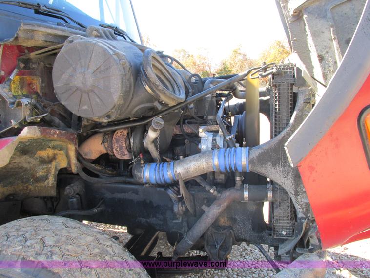 image for item AW9864 1999 Freightliner FL112 dump truck