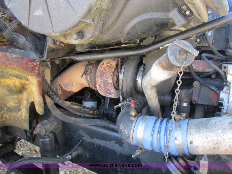 image for item AW9864 1999 Freightliner FL112 dump truck