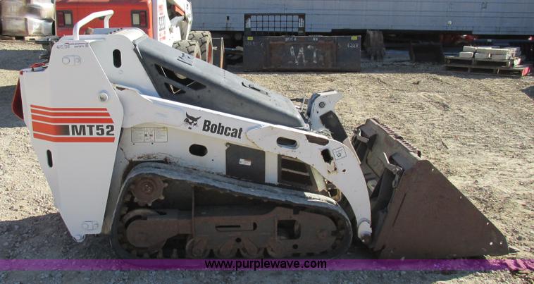 image for item AW9870 2003 Bobcat MT52 compact track loader
