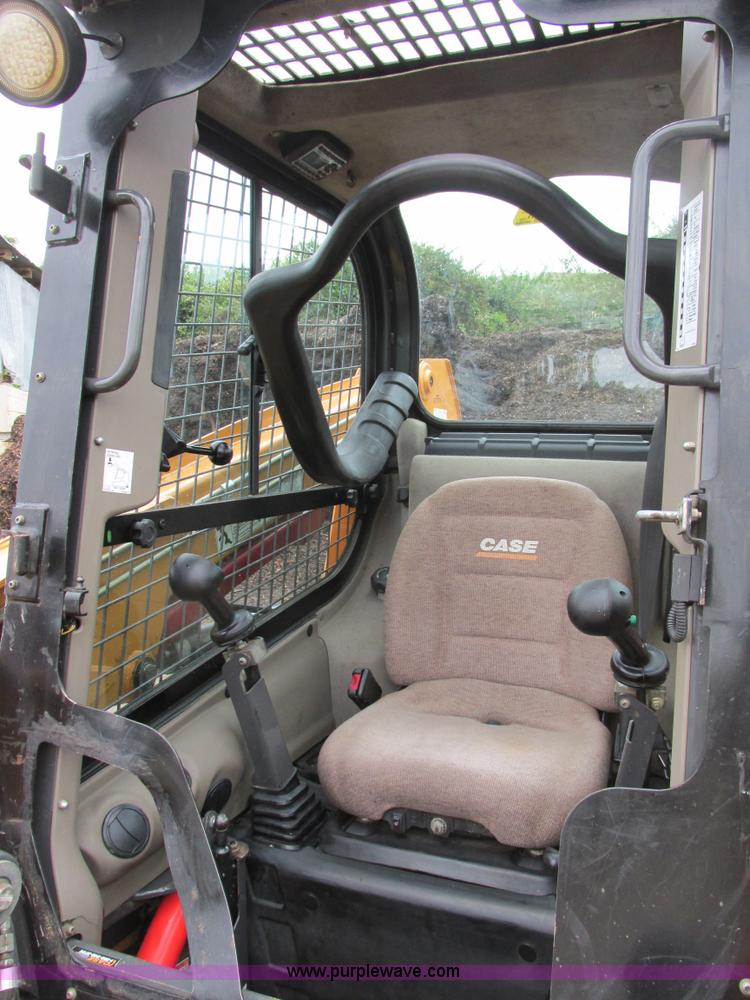 image for item AW9871 2012 Case TR320 skid steer