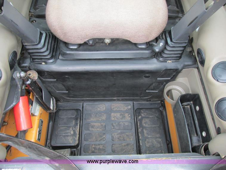 image for item AW9871 2012 Case TR320 skid steer